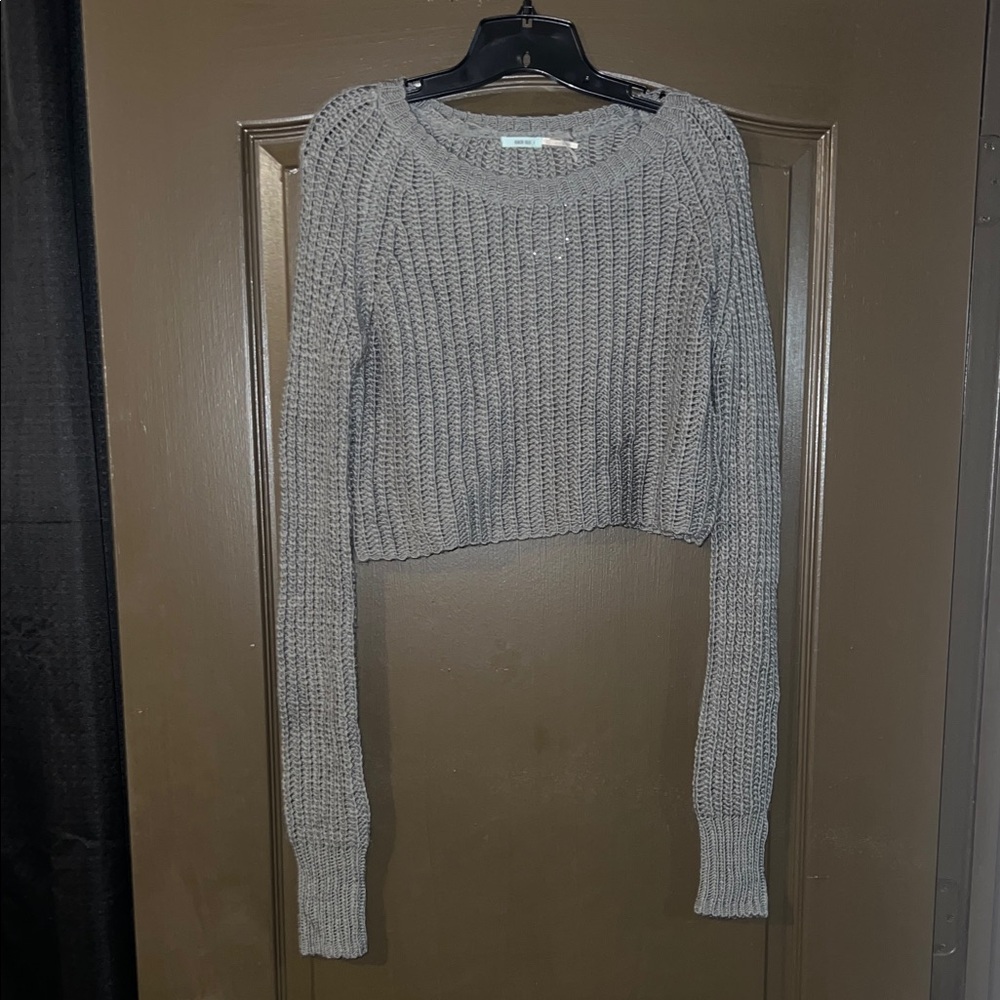 Chic Gray Knit Sweater